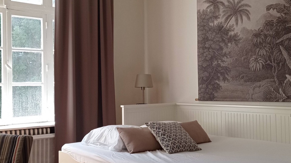 Dijon Apartment | A 5 MN A Pied DE Place Darcy, Cozy 1 Piece Dans Belle Villa ART Deco, VUE Jardin