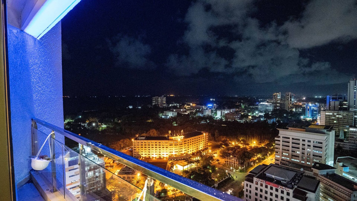 Upanga East House | A 5 star luxurious apartment with gym, pool and sauna and wifi.