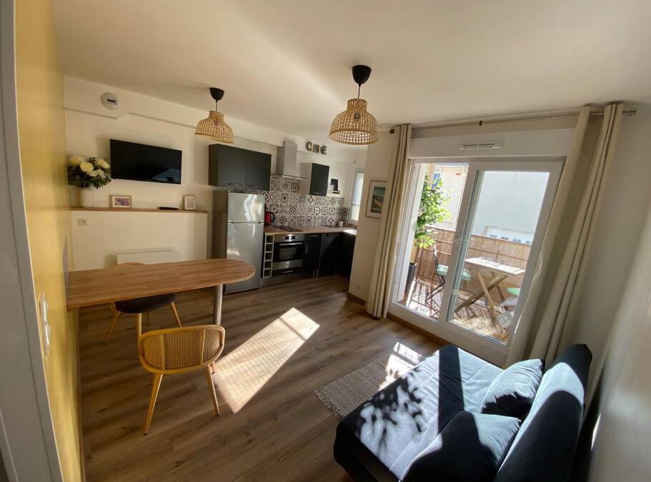 Saint-Martin de Brehal Apartment | A 50 m de la plage, appartement de 35 m2 : Les pieds salés