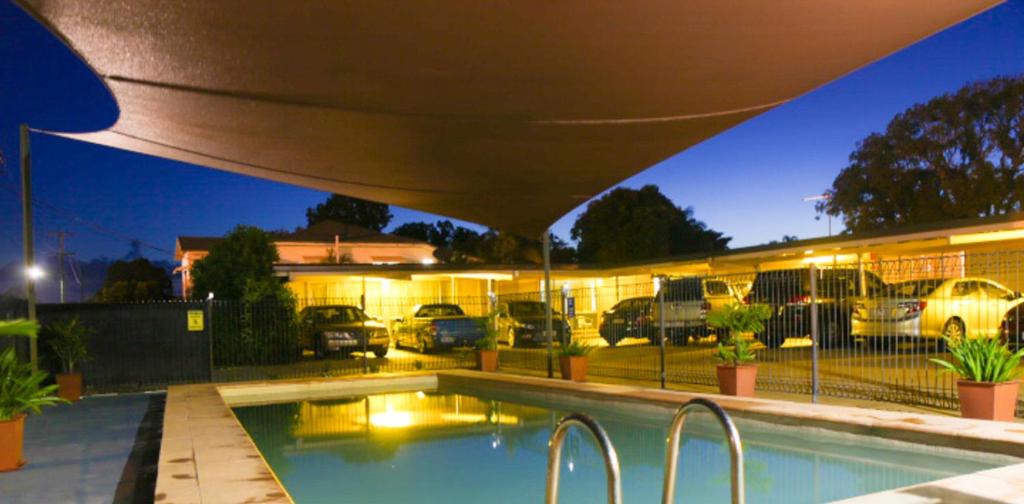 Proserpine Hotel | A & A Motel