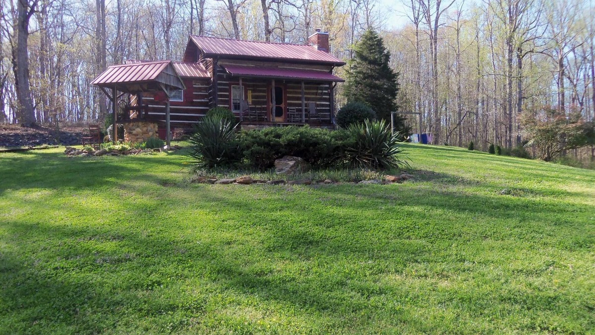 Elkin Cabin | A authenic early American cabin located on a 85 acre farm in NC Foothills.
