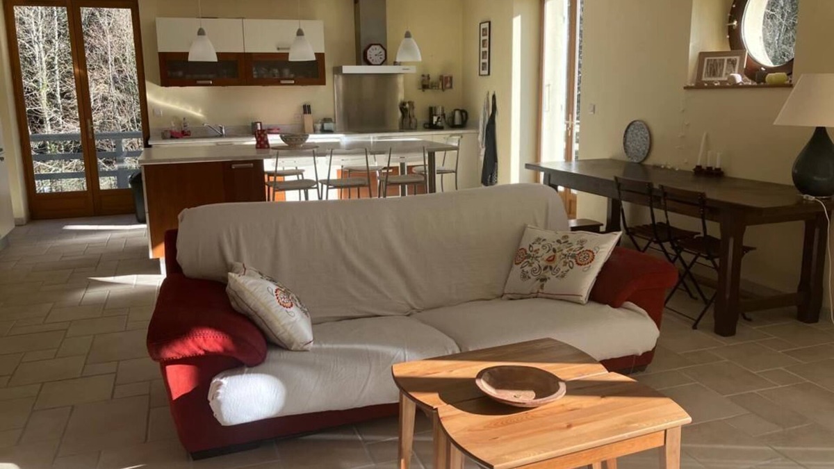 Bonlieu Apartment | A balcony overlooking the Jura's most beautiful lake