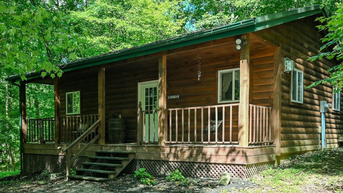 Laurelville Cabin | A Beary Cozy Cabin in Hocking Hills