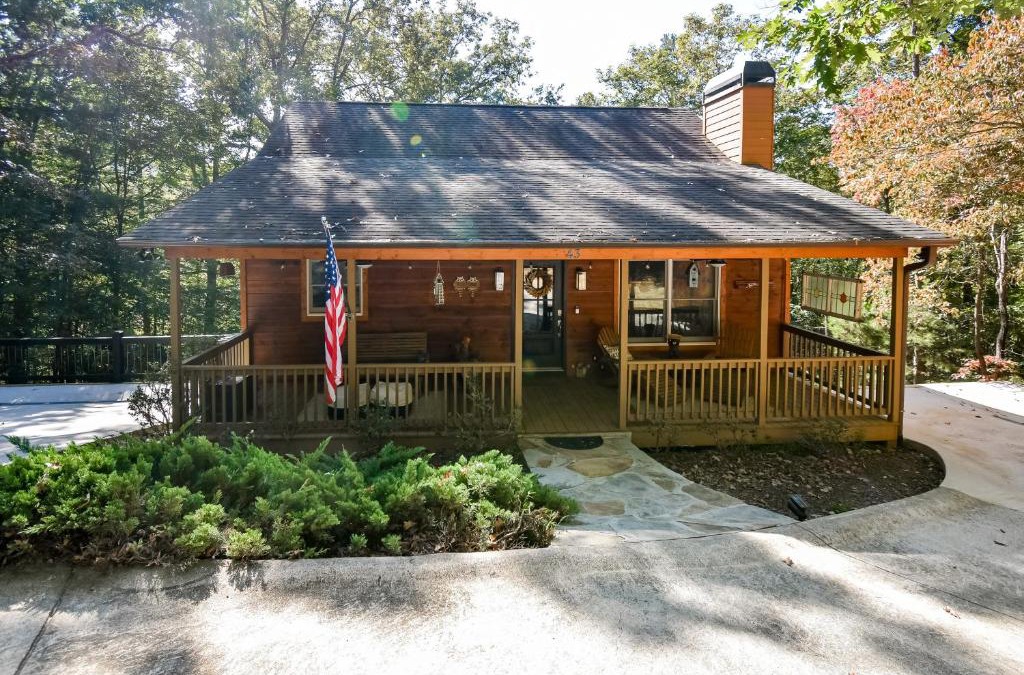 Ellijay House | A Beary Deer Place