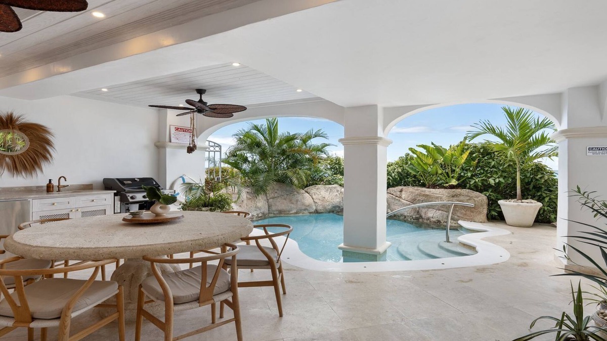 Old Trees Bay Apartment | A Beautiful 3 Bedroom Beach Apartment With Direct Access on to Paynes Bay Beach