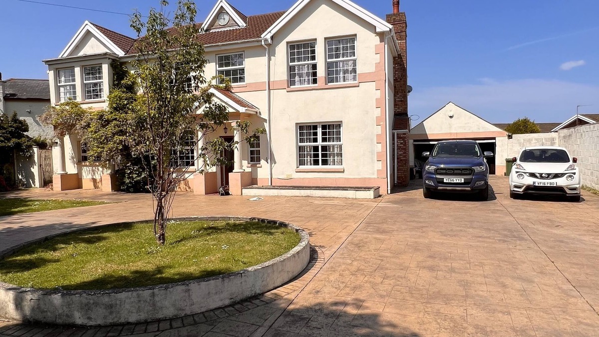 Porthcawl House | A Beautiful 7 bed house