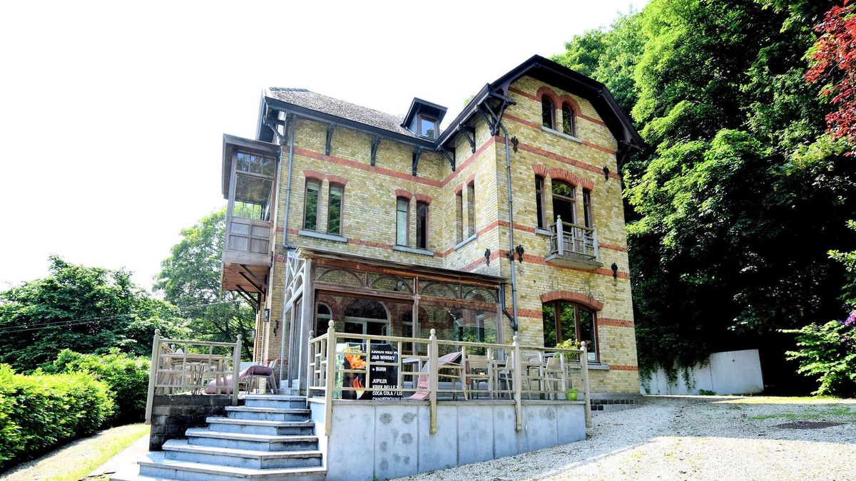 Flobecq Villa | A beautiful Art Nouveau house with an enormous garden.