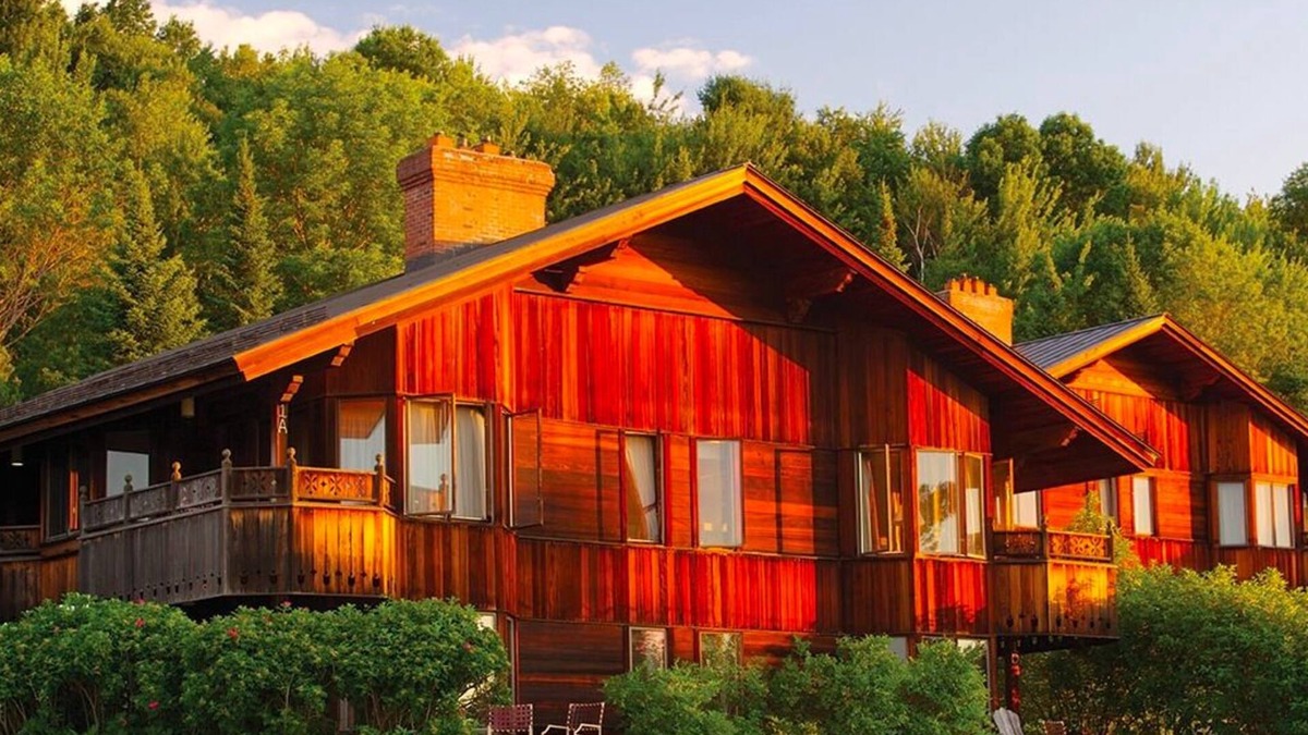 Moscow Villa | A beautiful Austrian inspired two bedroom condo in Stowe, Vermont!