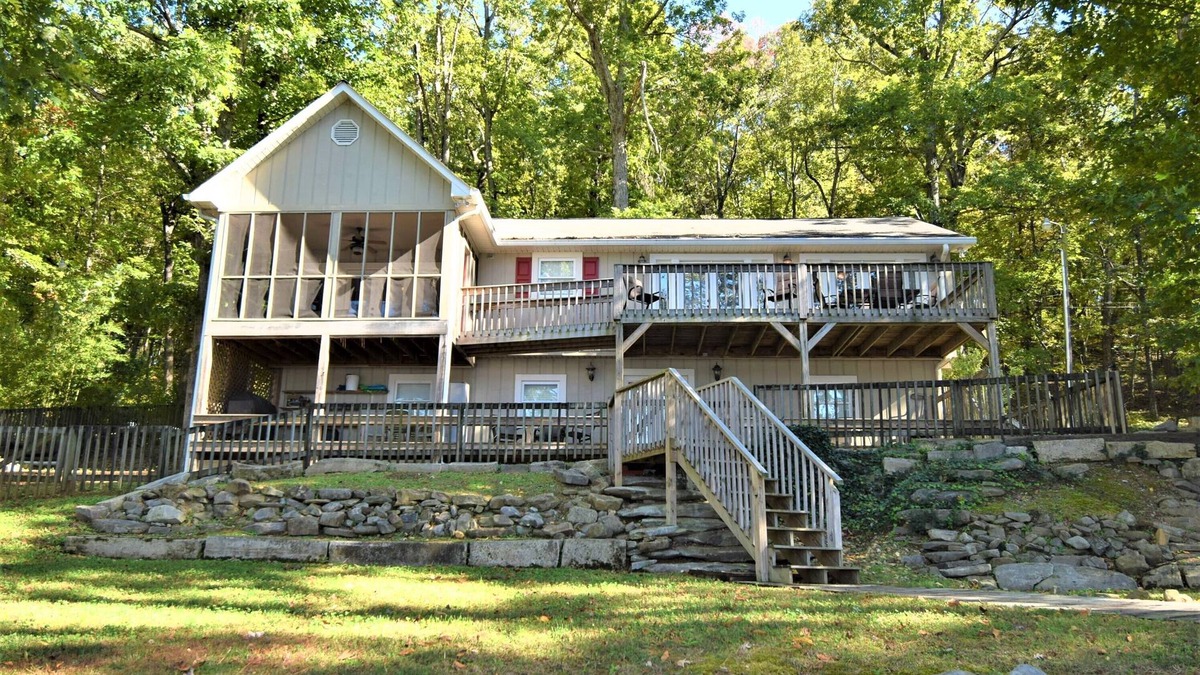 Scottsboro House | A beautiful piece of Heaven on the waterfront