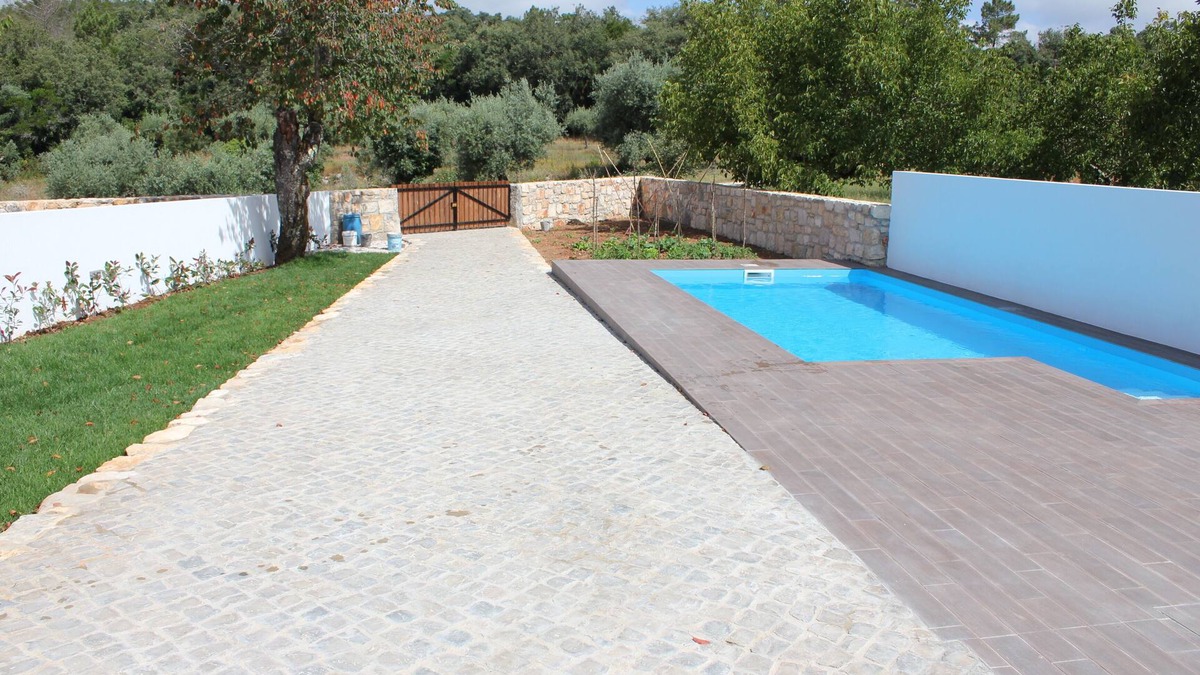Ansiao House | A beautiful stone house in a quiet and peaceful location.