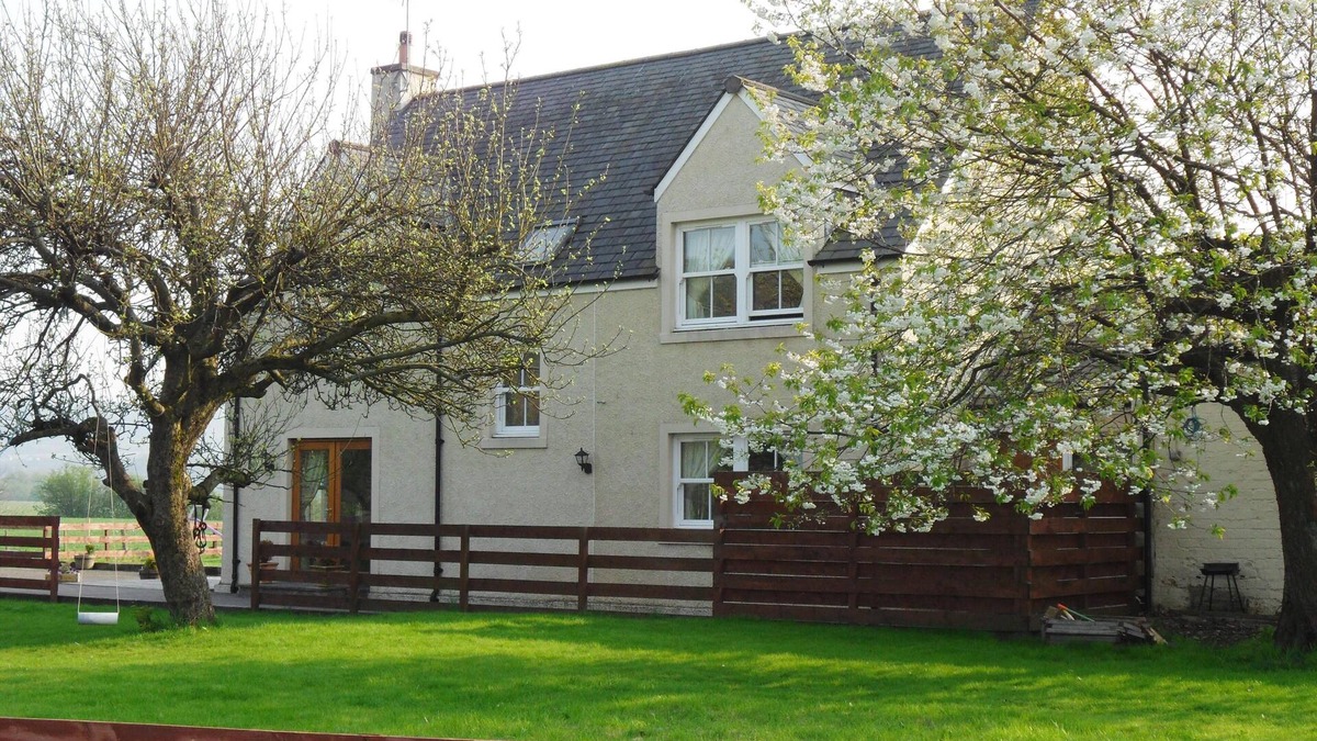 Auchengray Other | A Beautiful Rural Farmhouse With Flexible Living Space And Great Views