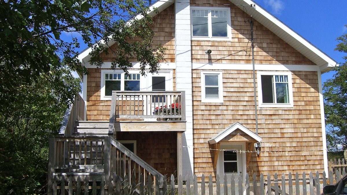Upper Peninsula Michigan Cottage | A beautiful, tranquil cottage on Lake Superior, just feet from the beach!
