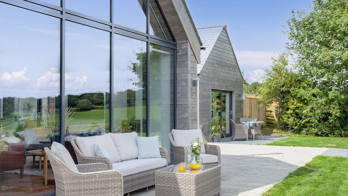 Par Cottage | A beautifully crafted lodge, designed to offer the wow factor.