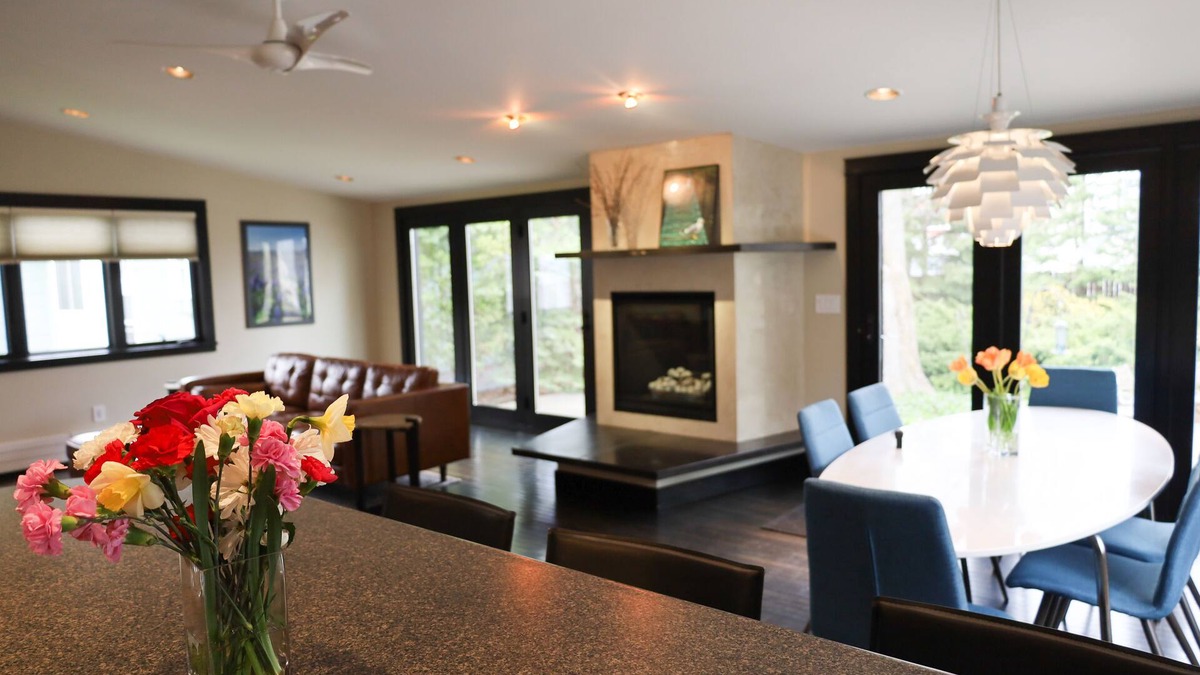Marquette House | A Block from the Beach!