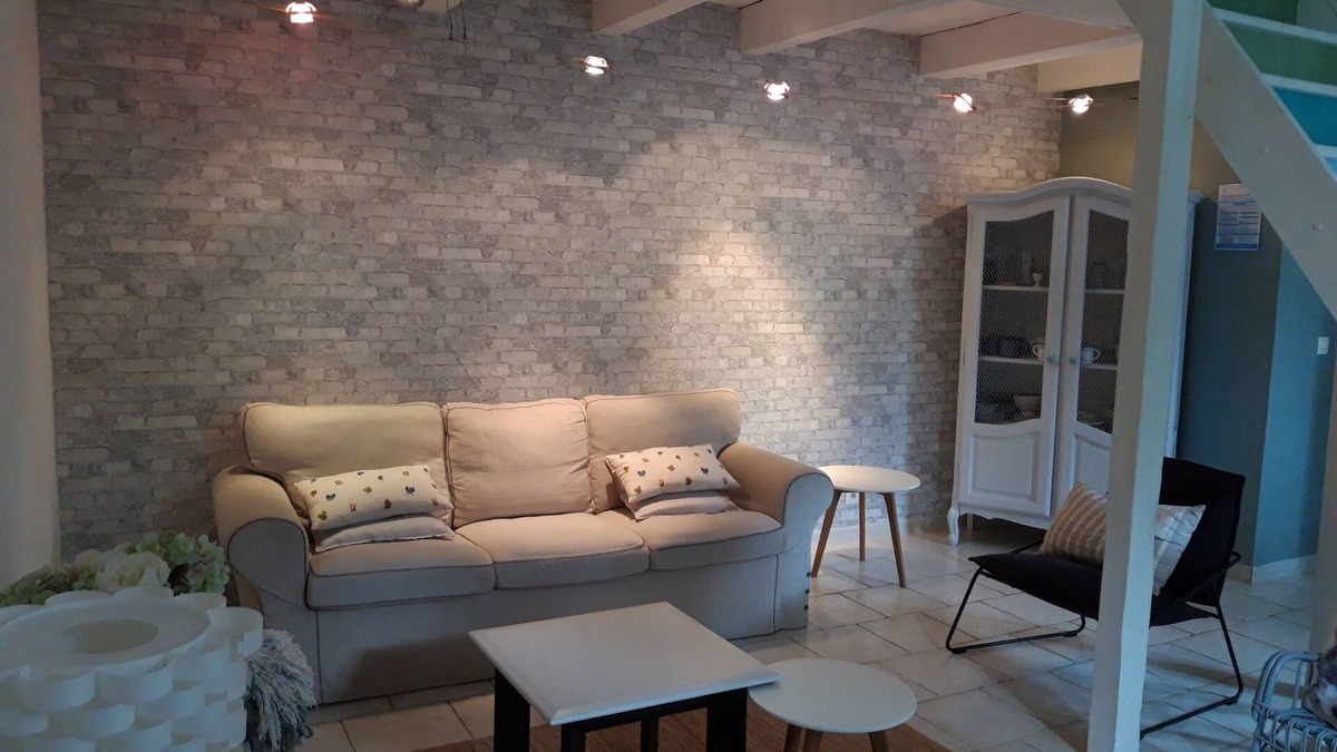 Longeville-les-Metz Apartment | A break at the manor.