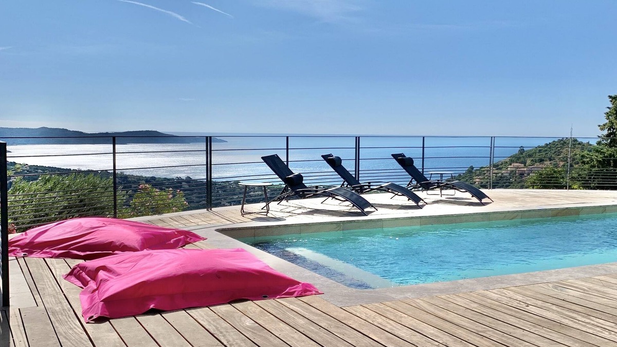 Cavalaire-sur-Mer House | A breathtaking view! Discover The villa "The View"nLuxury Villa