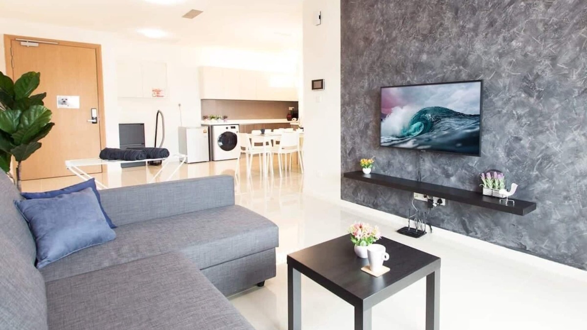 Central District Apartment | A Bright & Modern Suasana Suites in Johor Bahru