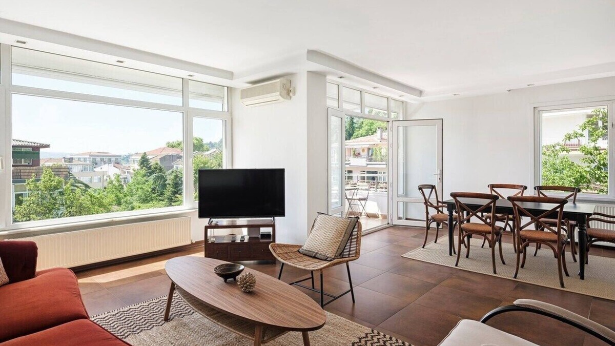 Bebek Apartment | A bright spacious unique home in the heart of Bebek