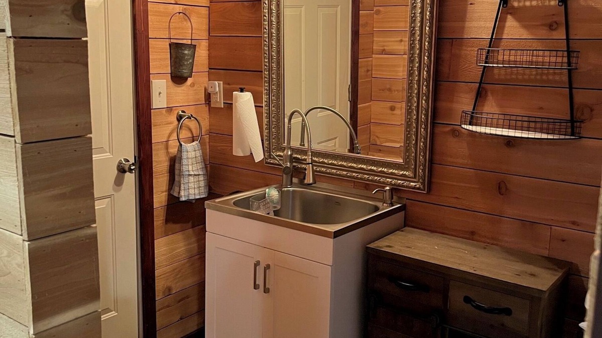 Hammond House | A bunkhouse on a homestead
