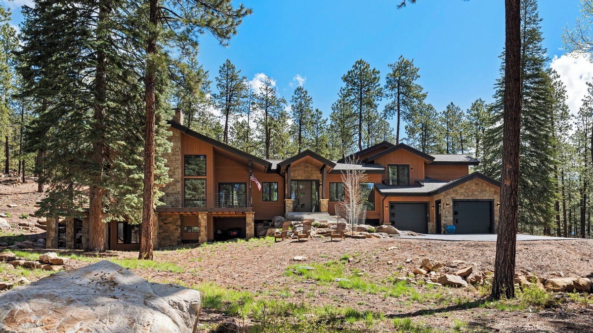 Durango - Purgatory House | A/C, Luxury Home, Gated Community, Peace & Privacy!