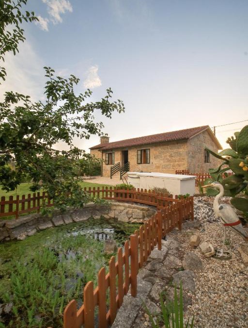 Salvaterra de Mino Ski Chalet | A Casa da Charca - Casa rural con jardín