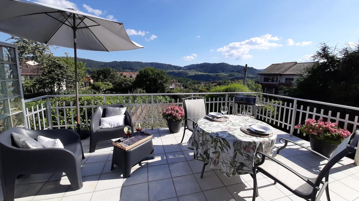 Laias House | A CASA DO REGUEIRO, serving wine and thermal water