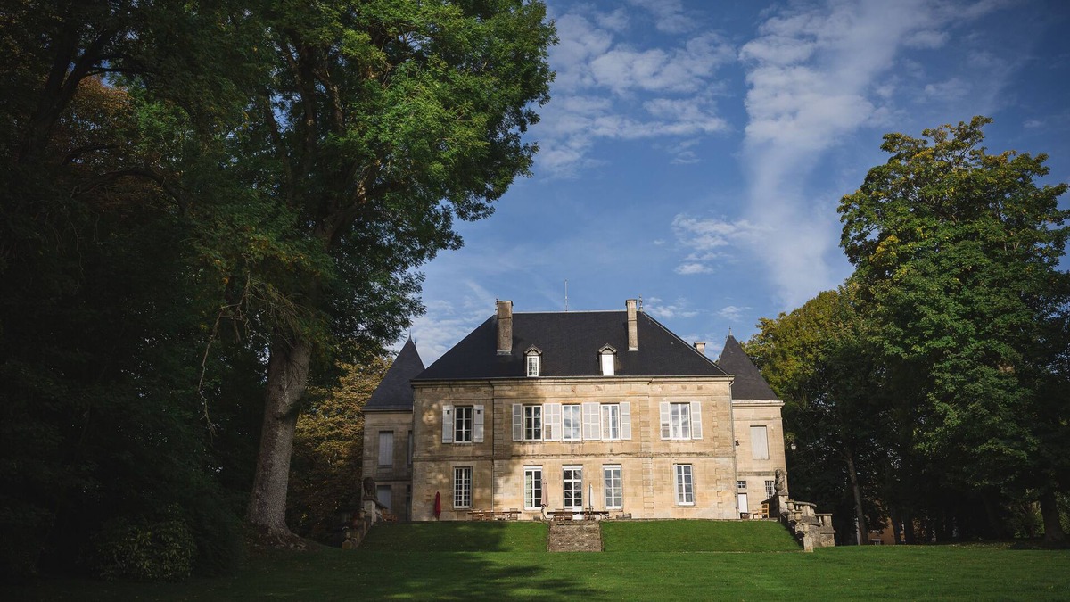 Nomecourt Other | A castle/family house with charm and comfort in a large park