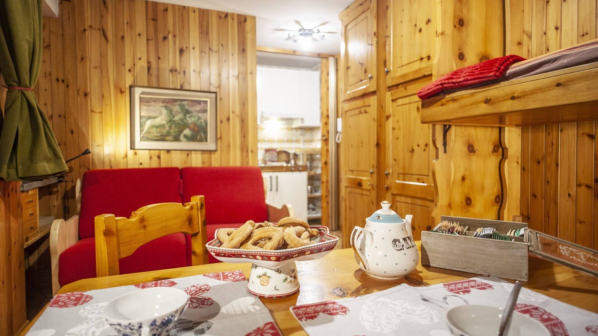 Courmayeur Apartment | A chalet-style suite in the heart of Courmayeur!