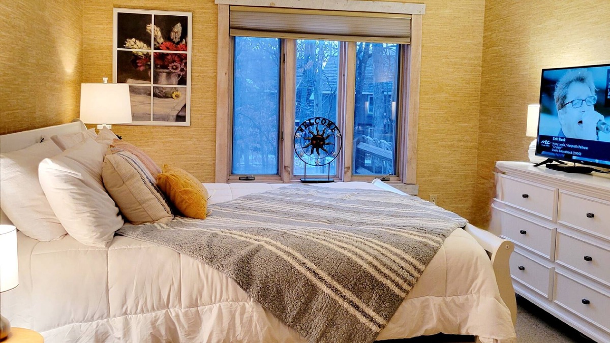White Haven House | A change of pace. A peaceful place. Your getaway.
