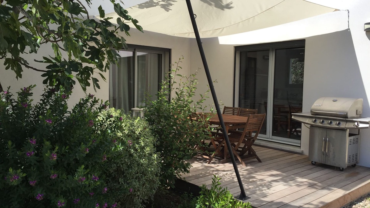 Saint-Florent Apartment | A charming and quiet apartment in a residential area