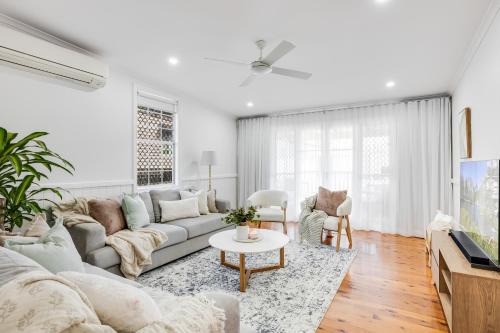 Harristown House | A Charming, Central & Family Friendly Cottage