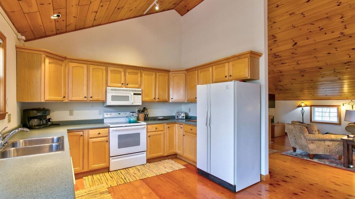 Copake Lake Cottage | A Charming Cottage - Secluded in Nature and Relaxing