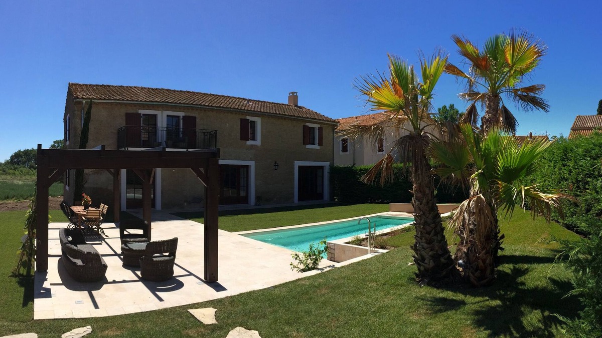 Nissan-lez-Enserune House | A charming detached house with a pool on a historical winemaking estate