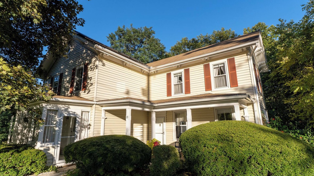 Glendale House | A Charming Mid 1800's Stockbridge Farmhouse.