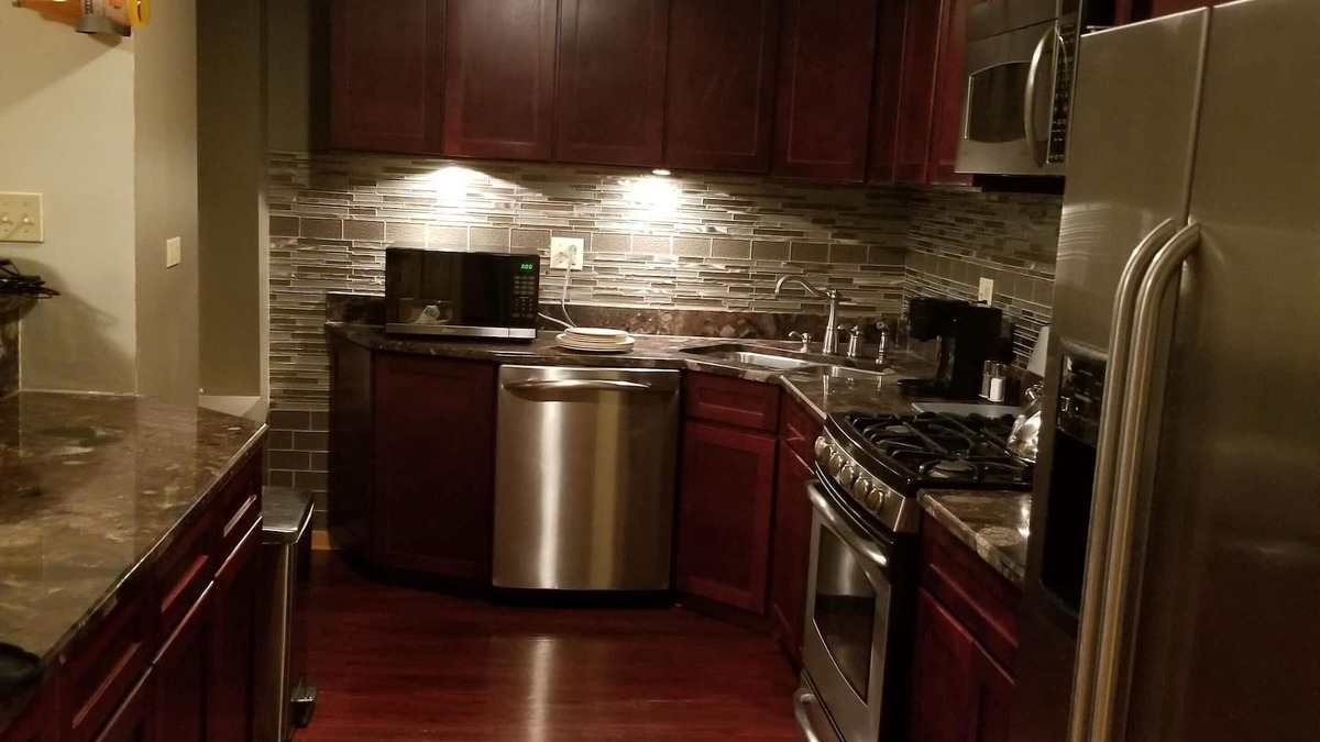 South Shore House | A Charming spacious Paxton Condo clean 2000 sq. ft.