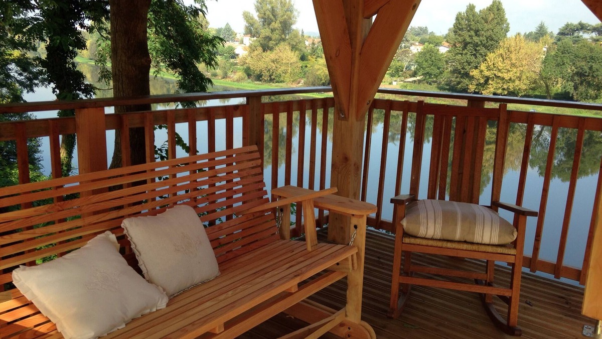 Bergerac Cottage | A charming stone house with unique views of the Dordogne River