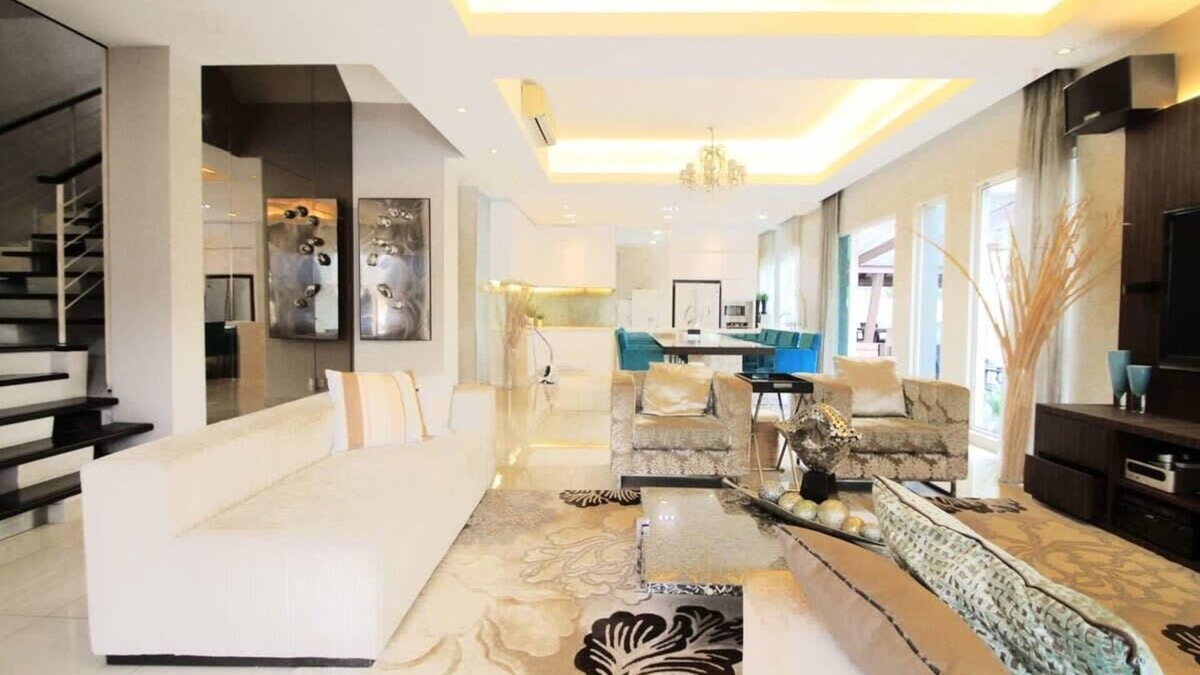 Cheras House | A Chic 4BR Oasis with Gazebo, Your Dream Getaway
