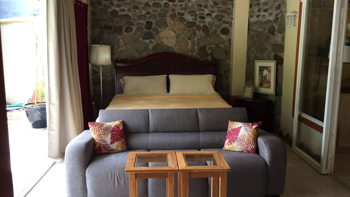 Los Naranjos Cottage | A city and country jewel