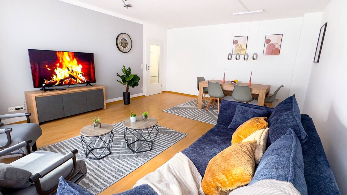 Innenstadt - Sankt Ulrich-Dom Apartment | A-citynetflixboxbetten -sofainnenstadtparkmöglichkeitenvollausstattungneu!