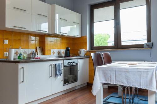 Chrzanow Apartment | A comfortable apartment midway Kraków-Oświęcim