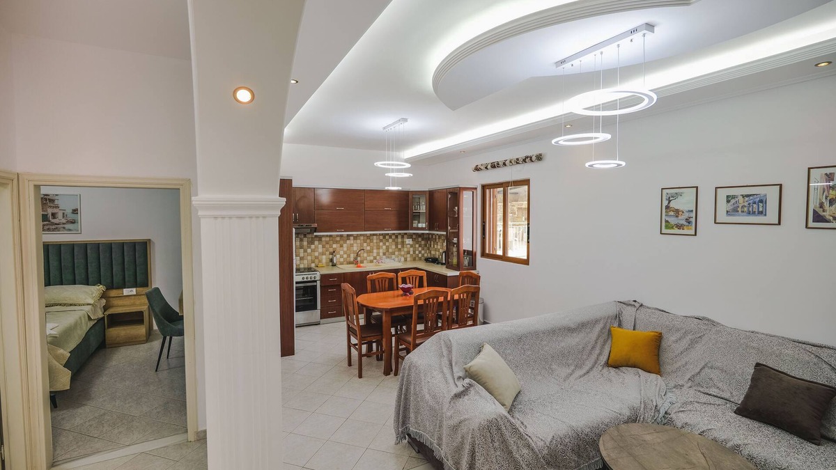Ksamil Apartment | A comfortable home-away-from-home experience, close to everything.