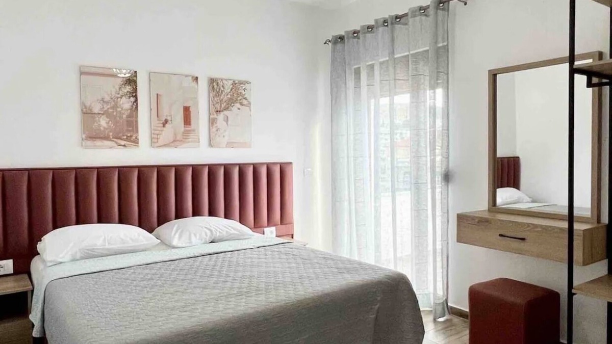 Ksamil Apartment | A comfortable home-away-from-home experience, close to everything.