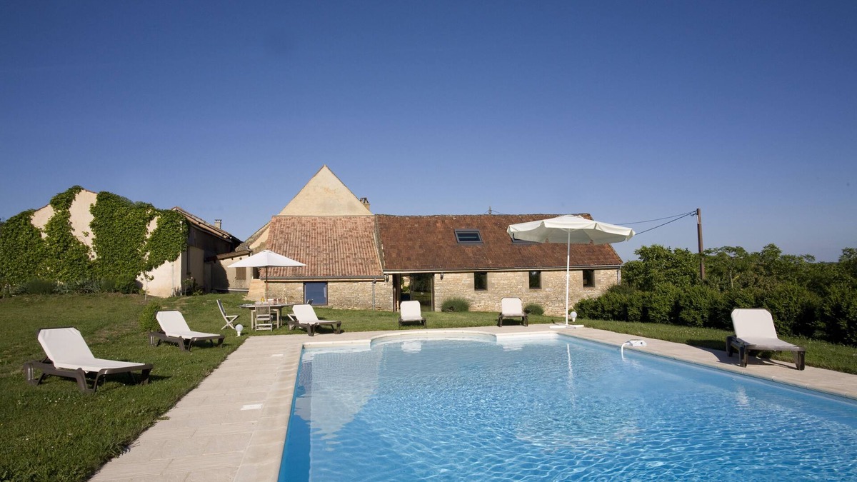 Daglan House | A comfortable recently renovated barn, set in walnut grove with magnificent view