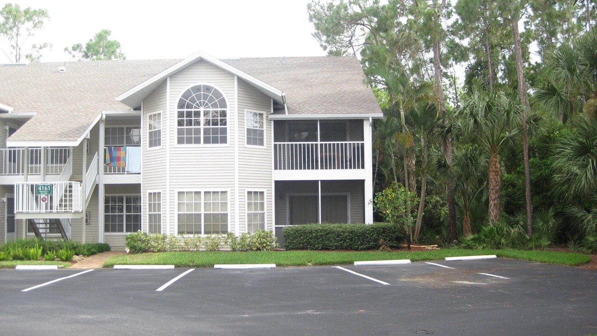 Estero Condo | A Completely Renovated Condo in a Gorgeous Gated Community