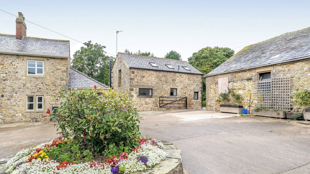 Preston Cottage | A converted barn oozing luxury and style throughout.