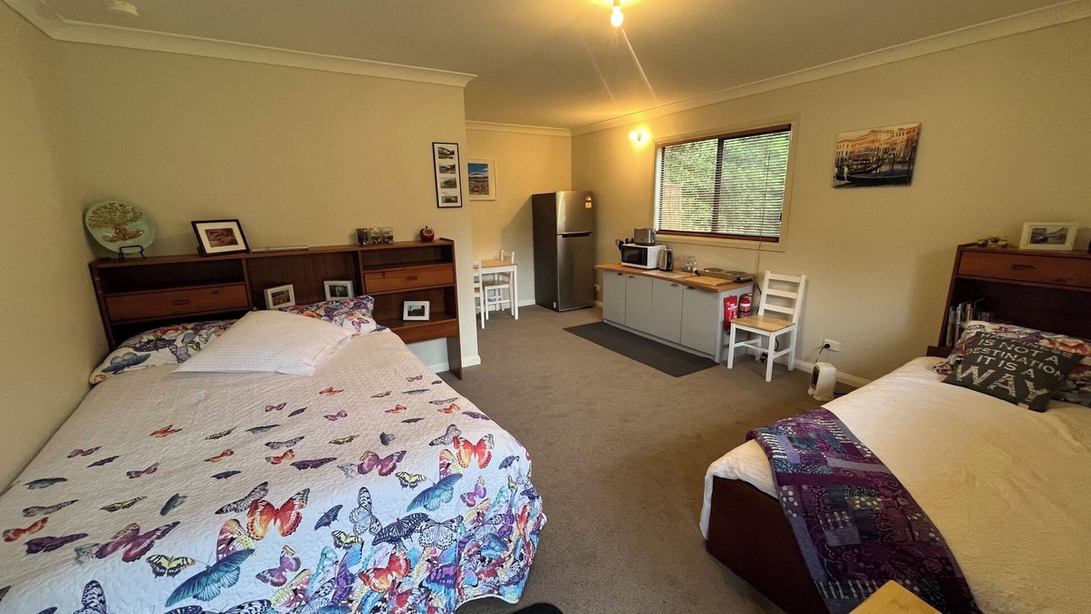 Tapitallee Cabin | A cosy cabin, a great place to escape, relax and take time out of the busyness.