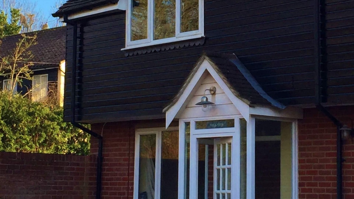West Mersea Cottage | A cosy cottage by the sea with sea food and dog walks on the doorstep.