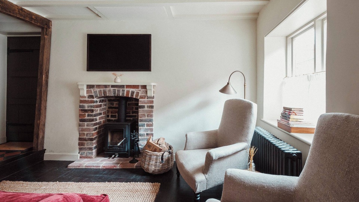 Alfriston Cottage | A cosy period cottage set in the heart of one of England's most beautiful villages, Alfriston.