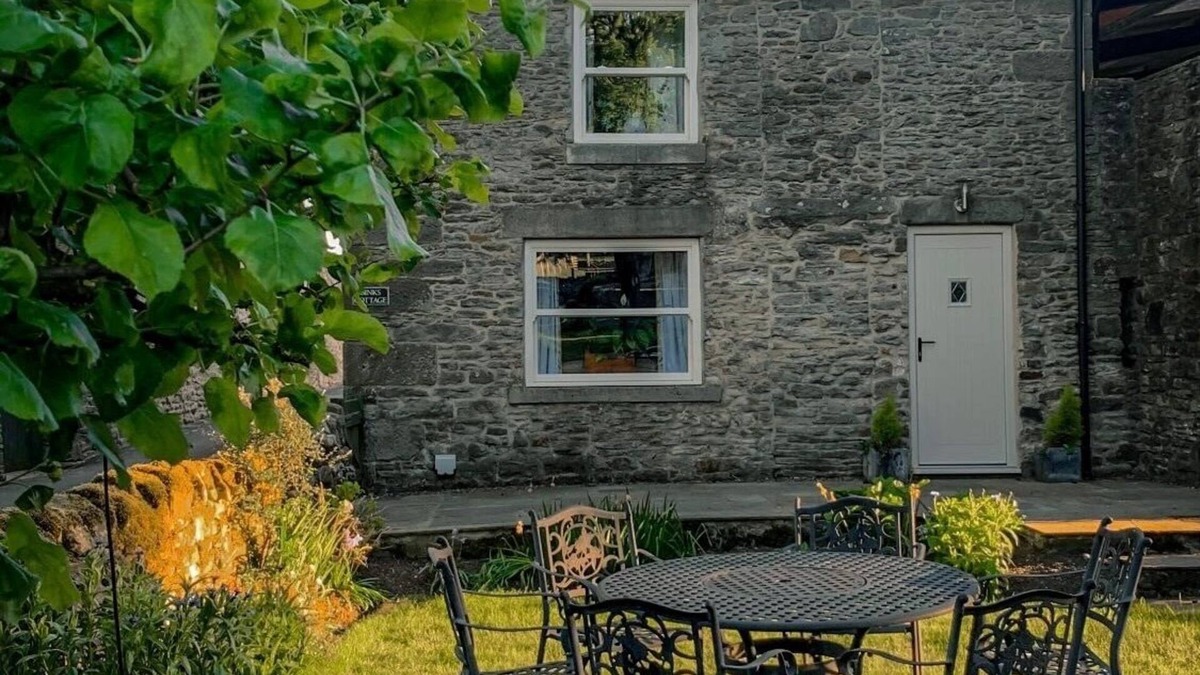 Tow Law Cottage | A cosy rural retreat in a picturesque village