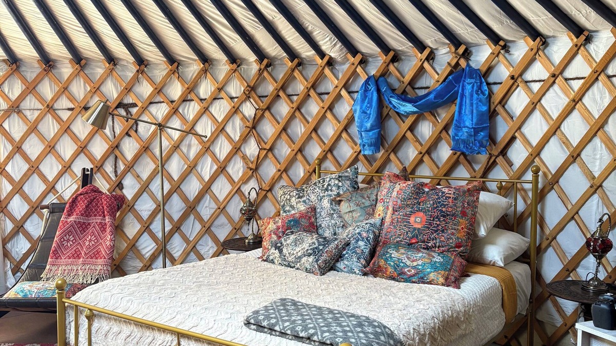 Madawaska Cabin | A Cosy Stay in an Authentic Mongolian Yurt!
